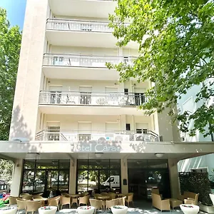 Hotel Caracas, Cattolica